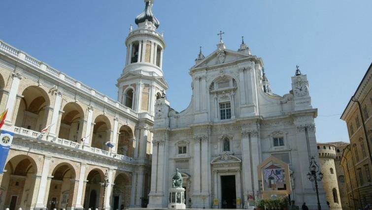 18 maggio: riprendono le Messe con i fedeli nella Basilica della Santa Casa