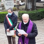 Monsignor-Manicardi-e-Sindaco-Bellelli-visita-al-cimitero-27-marzo-2020-e1593168032542-1024x721.jpg